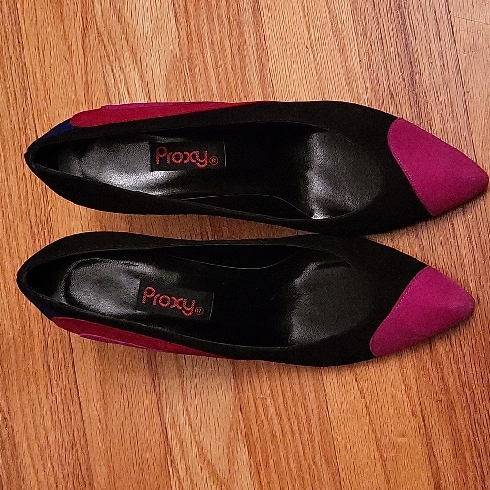 Ladies Proxy Suede Pumps
